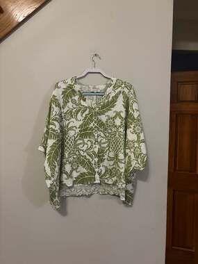 Rachel Zoe XL Green and White Pineapple Print Button-Down Linen Blouse